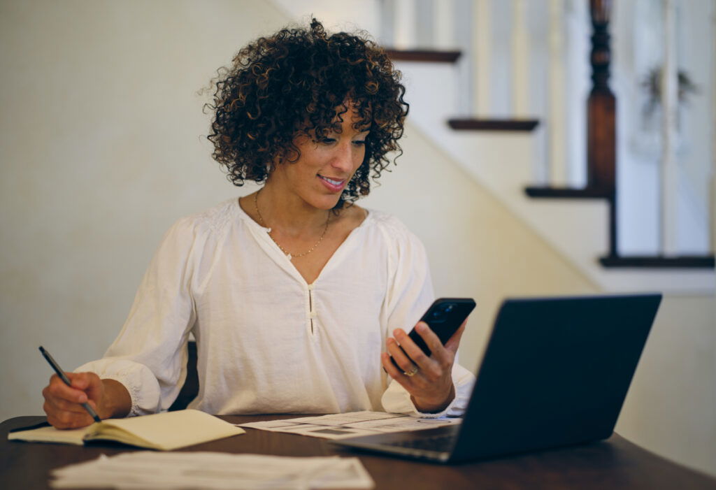 Apps To Help Make Filing Taxes Easier For Self-Filers In The Upcoming Year